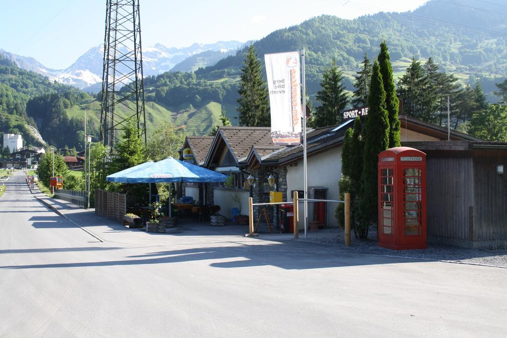 Hostel Sporti Grusch Exteriér fotografie