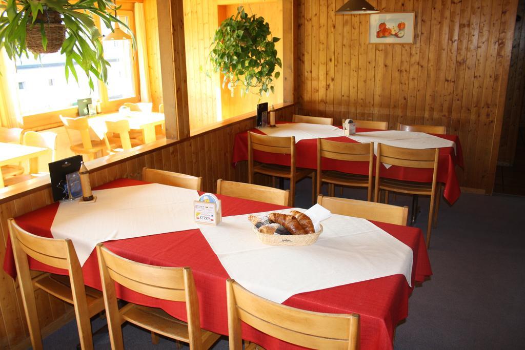 Hostel Sporti Grusch Exteriér fotografie